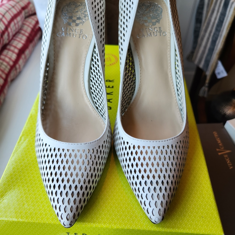 Vince Camuto women's white perforated shoes. Size 7M